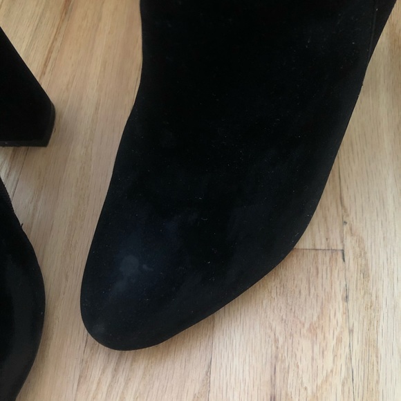 ***SOLD*** Black faux suede ankle booties - Picture 6 of 10